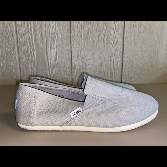 Toms silver grey canvas shoes | size 8.5 - Picture 3 of 6